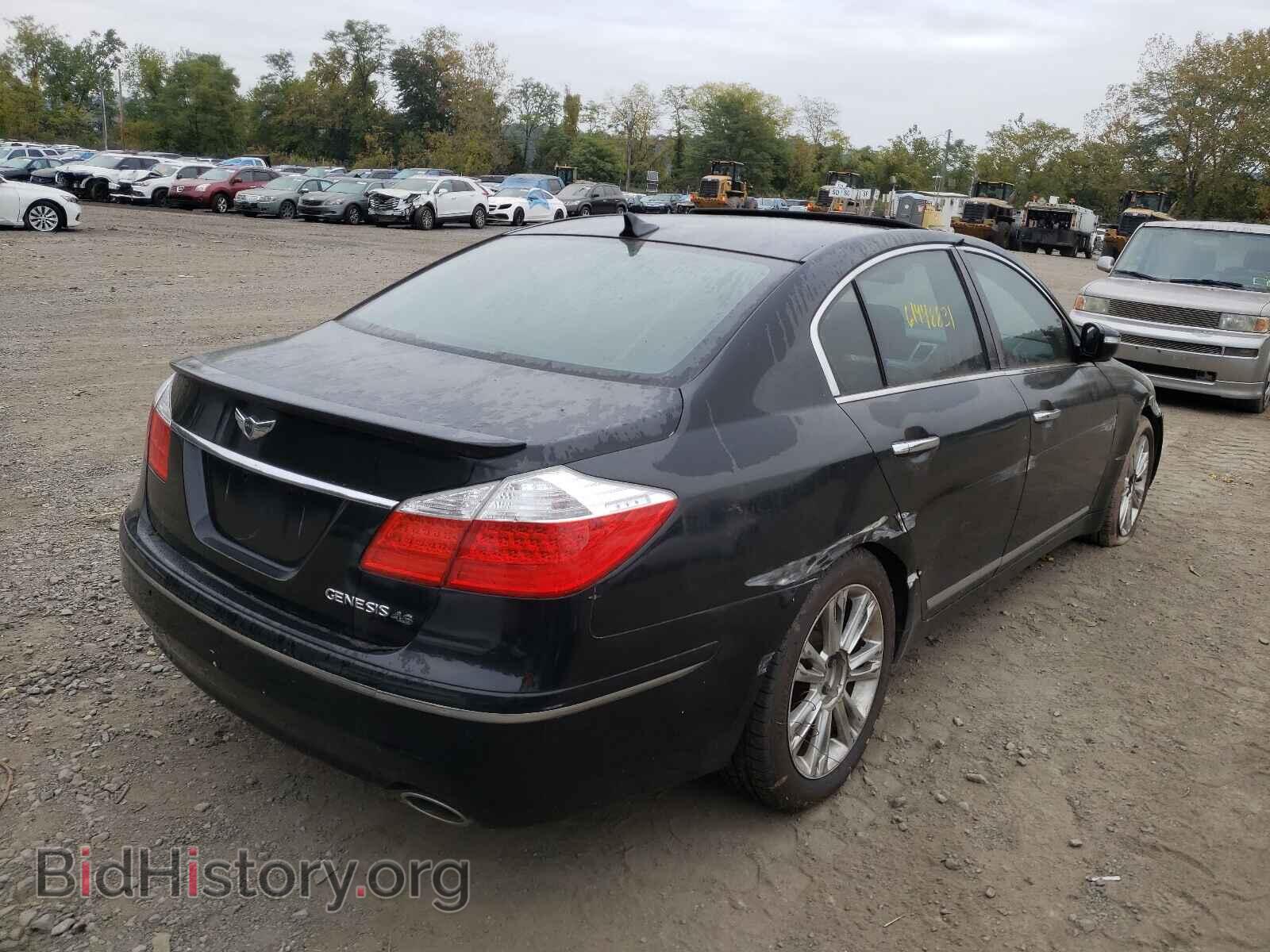 2009 HYUNDAI GENESIS - VIN: KMHGC46F29U047363 - Фото 4