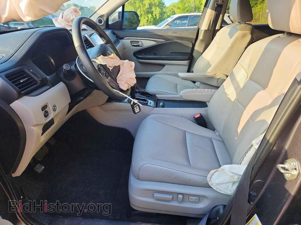 2018 Honda PILOT (VIN 5FNYF6H55JB018100) — фото 7 из 14
