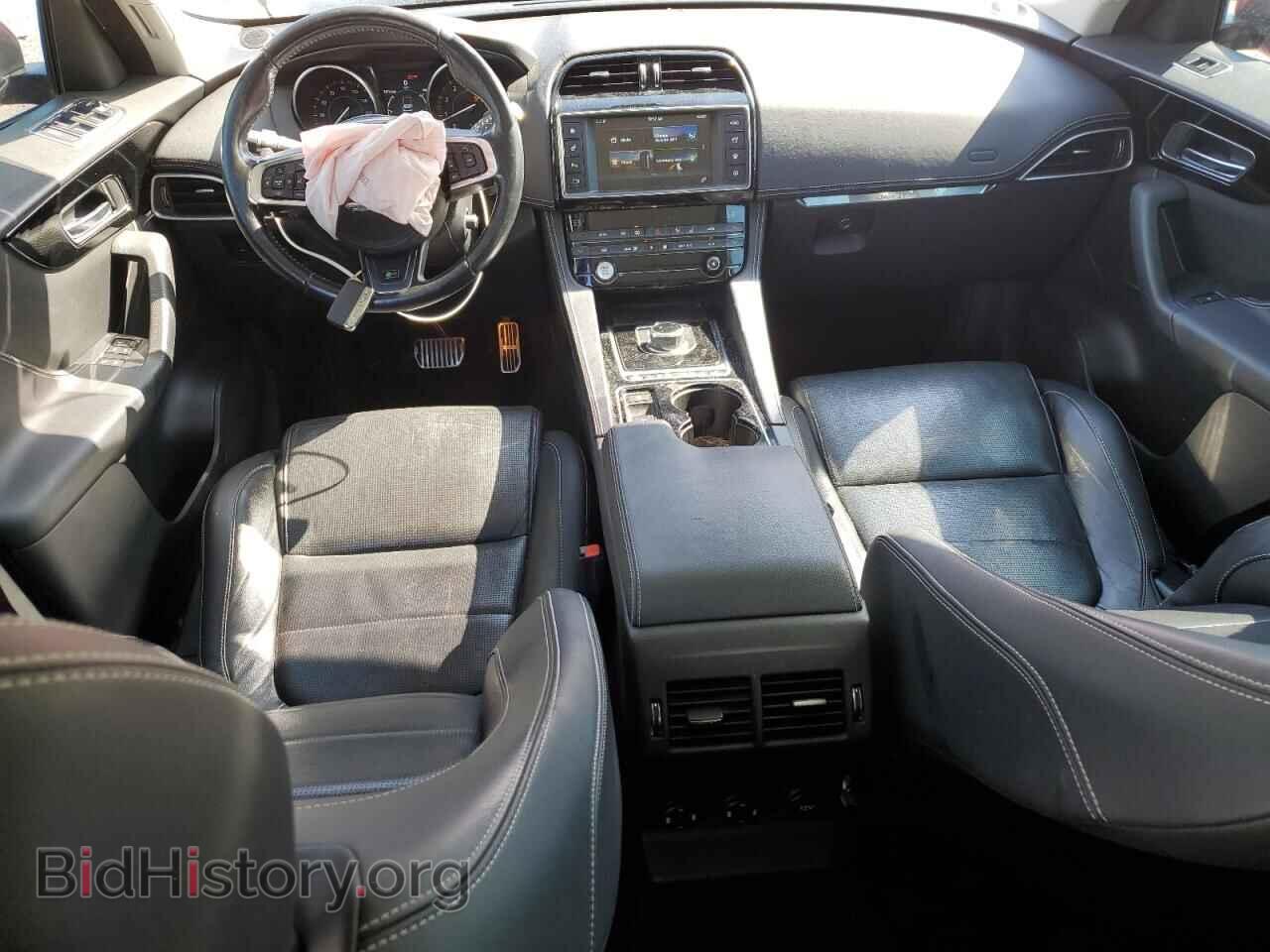 2017 JAGUAR F-PACE - VIN: SADCL2BVXHA062704 - Фото 8