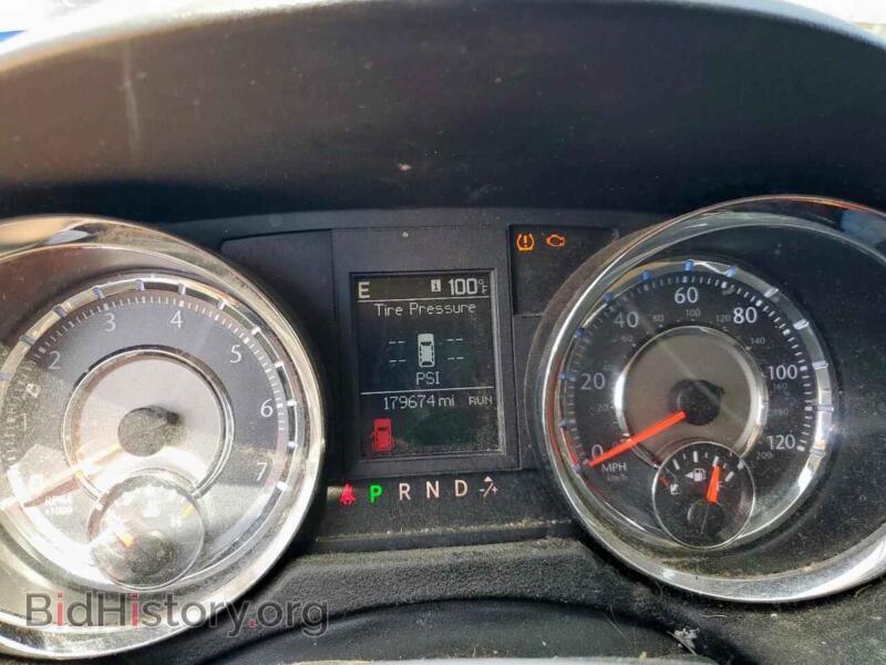 2011 Chrysler MINIVAN (VIN 2A4RR8DG1BR645522) — photo 9 of 13