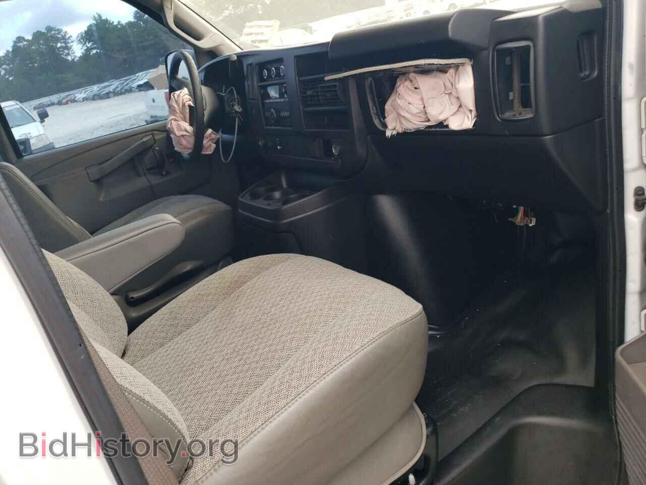 2017 GMC SAVANA - VIN: 1GTW7AFF6H1914427 - Фото 8