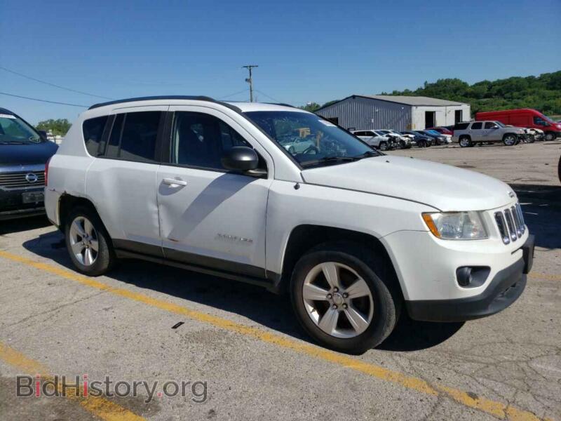 2011 Jeep COMPASS (VIN 1J4NF1FB8BD239398) — фото 4 из 13