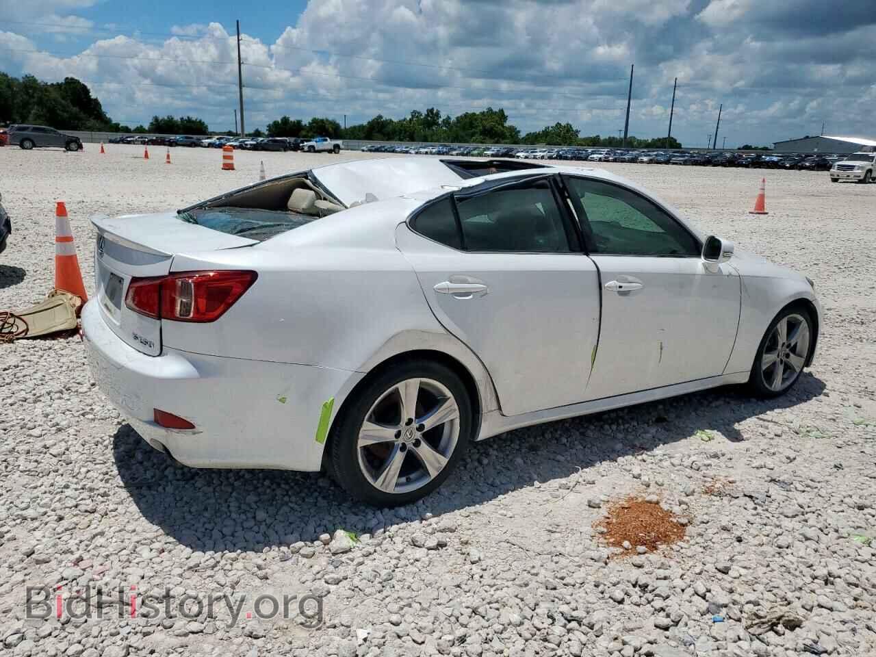 2011 LEXUS IS - VIN: JTHBF5C24B5135973 - Photo 3