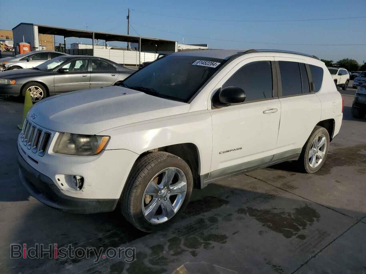 Photo 1J4NT5FB8BD289475 - JEEP COMPASS 2011