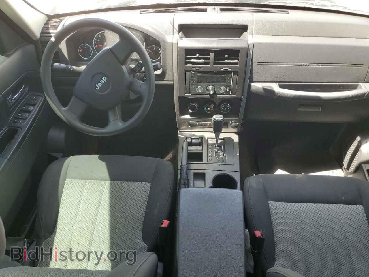 2010 JEEP LIBERTY - VIN: 1J4PN2GK7AW169590 - Фото 8