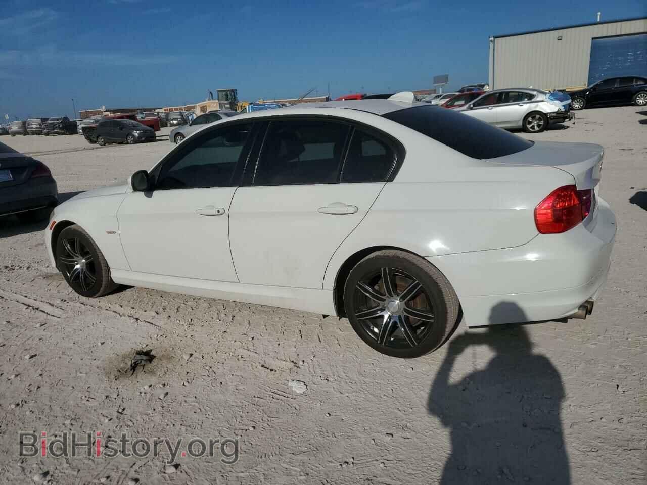 2011 BMW 3 SERIES - VIN: WBAPH7C50BE131276 - Photo 2