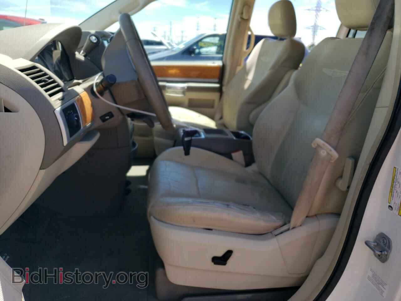 2008 CHRYSLER MINIVAN - VIN: 2A8HR64X38R815807 - Фото 7