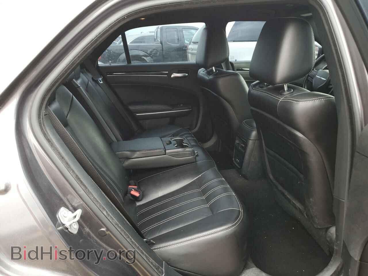 2019 CHRYSLER 300 - VIN: 2C3CCAGG3KH648934 - Фото 10
