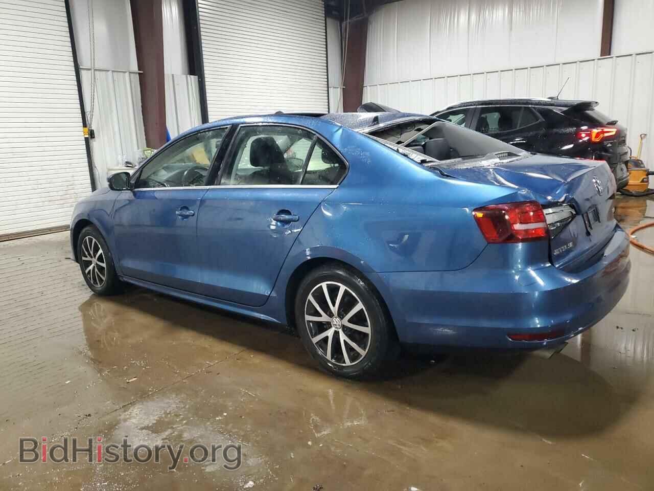 2017 VOLKSWAGEN JETTA - VIN: 3VWDB7AJ2HM403852 - Фото 2