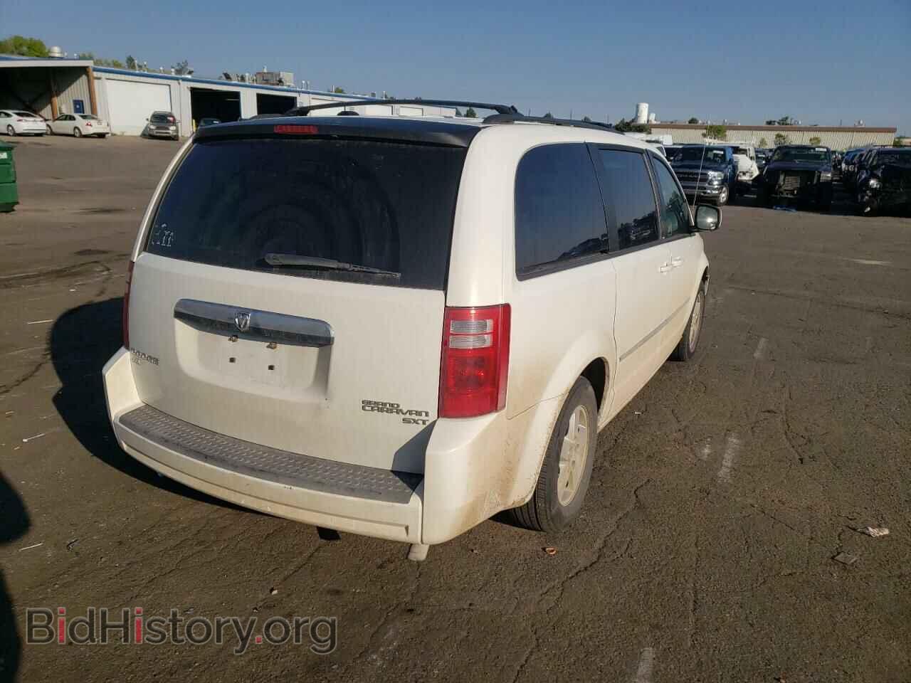 2010 DODGE CARAVAN - VIN: 2D4RN5DX0AR139780 - Фото 4