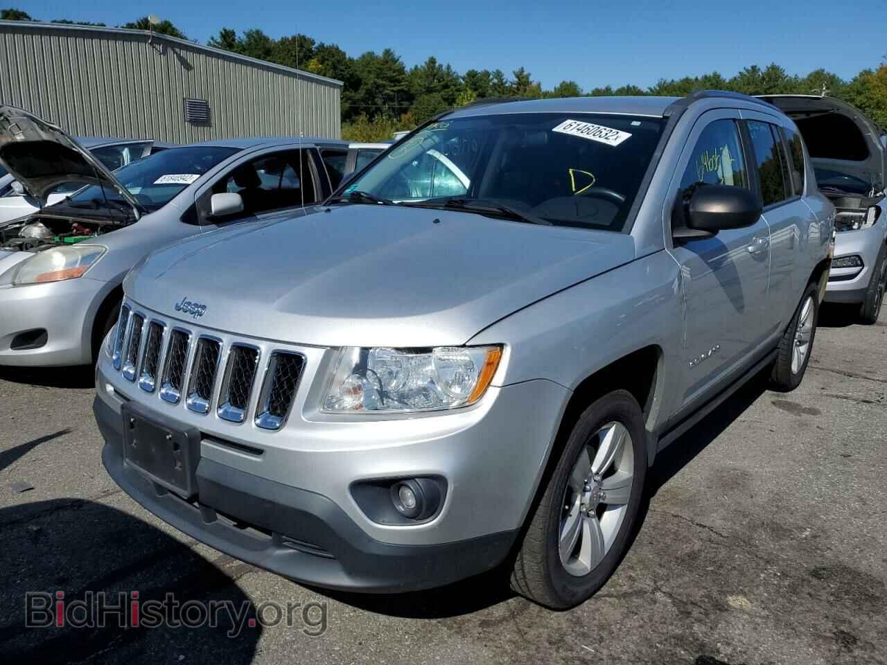 2011 JEEP COMPASS - VIN: 1J4NF1FB3BD201982 - Photo 2