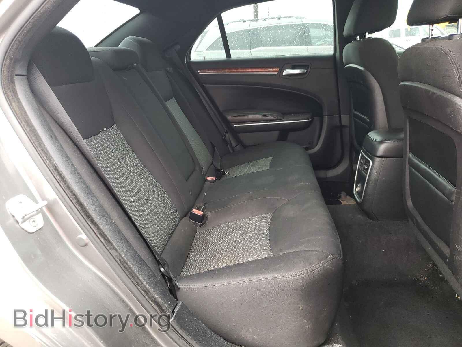 2012 CHRYSLER 300 - VIN: 2C3CCAAGXCH273733 - Фото 6