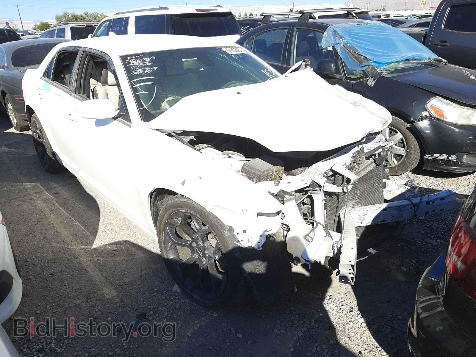 Фотография 2C3CCABG2KH537993 - CHRYSLER 300 2019