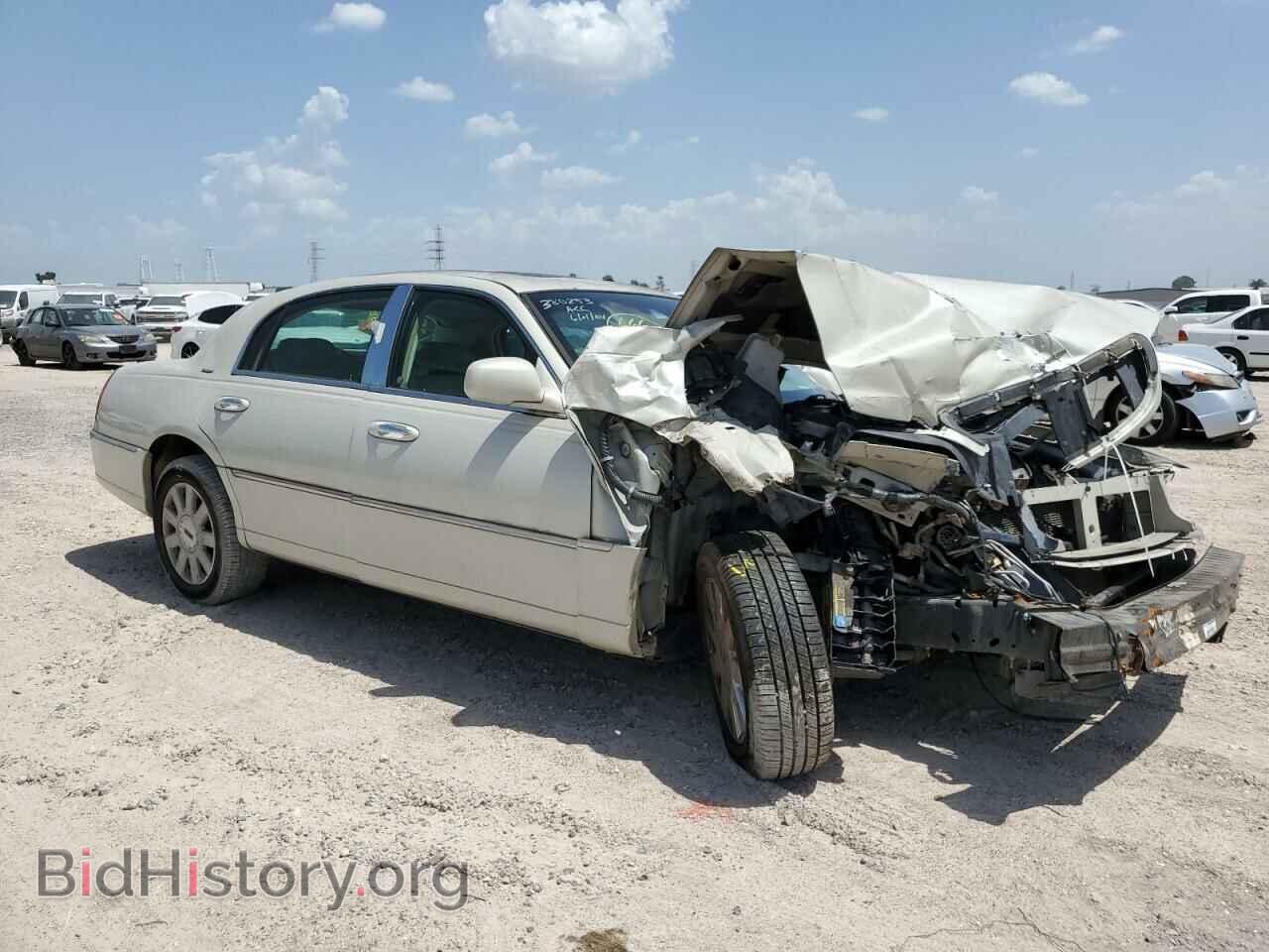 2007 LINCOLN TOWNCAR - VIN: 1LNHM83V37Y601665 - Фото 4