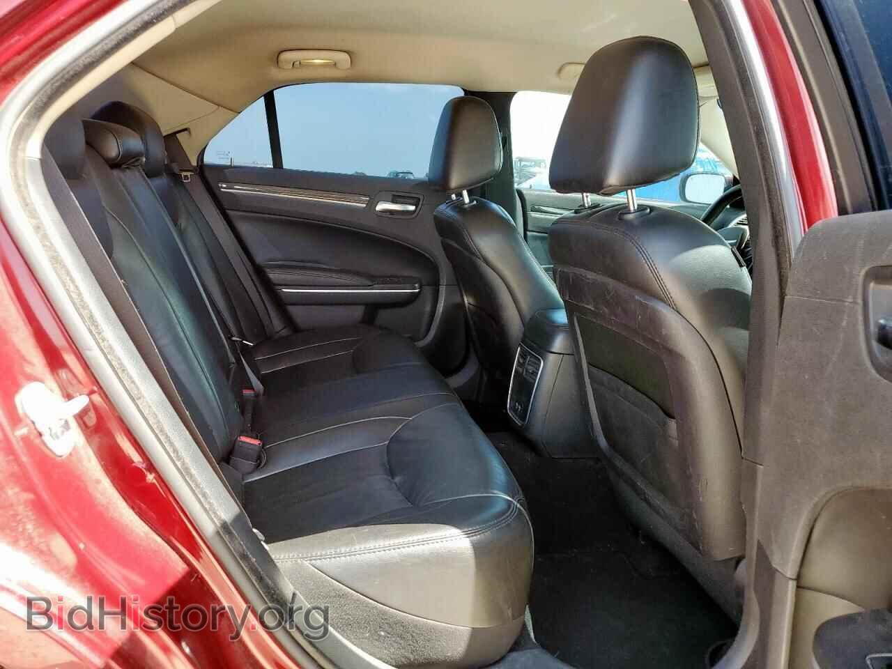 2019 CHRYSLER 300 - VIN: 2C3CCAAG2KH738620 - Фото 10