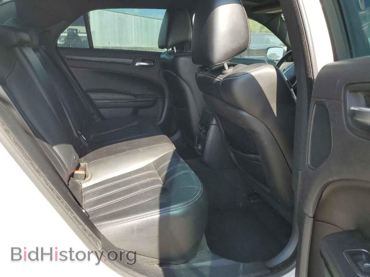 2014 CHRYSLER 300 - VIN: 2C3CCAGGXEH311875 - Фото 10