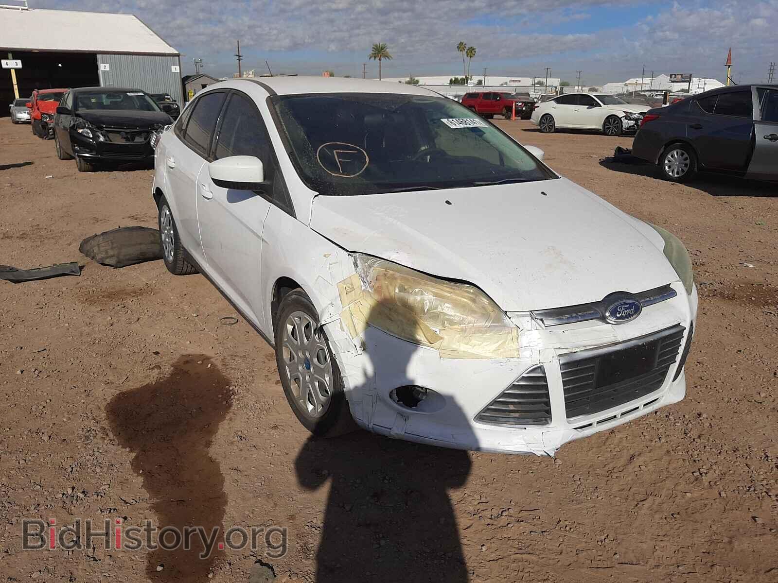 Photo 1FAHP3F28CL202067 - FORD FOCUS 2012