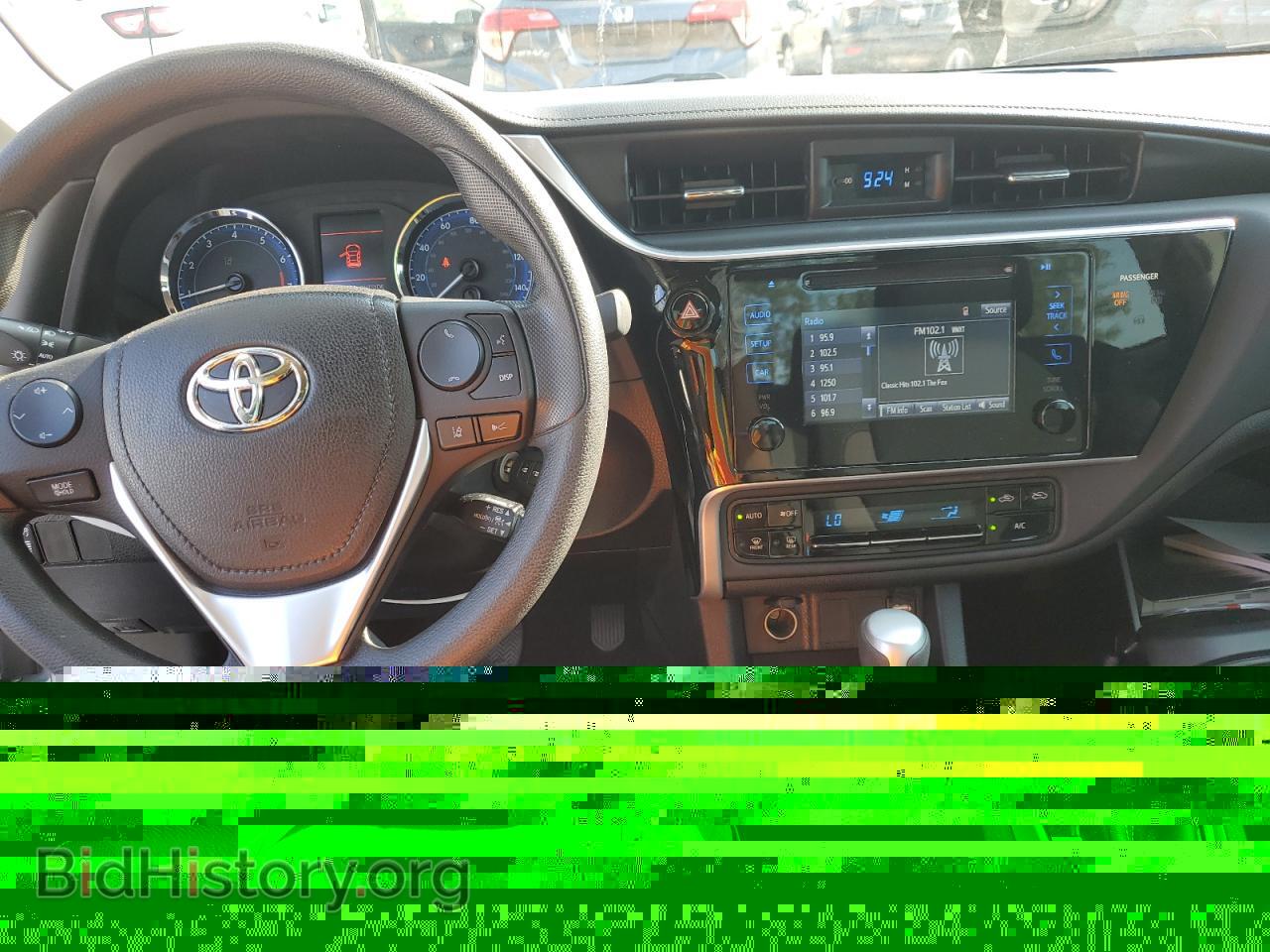 2017 TOYOTA COROLLA - VIN: 2T1BURHE6HC847883 - Photo 8