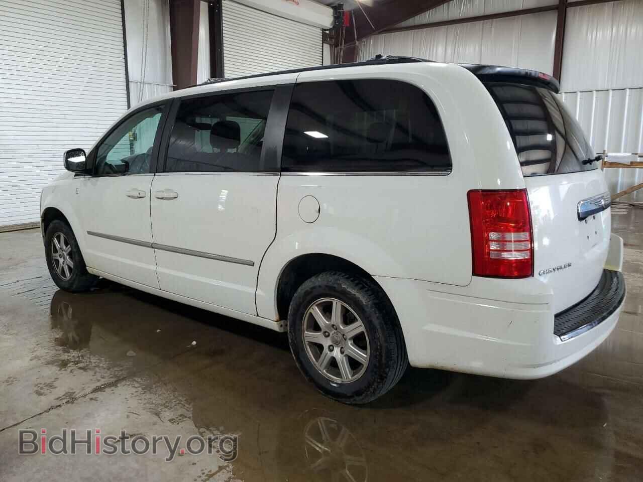 2010 CHRYSLER MINIVAN - VIN: 2A4RR8D17AR422217 - Фото 2