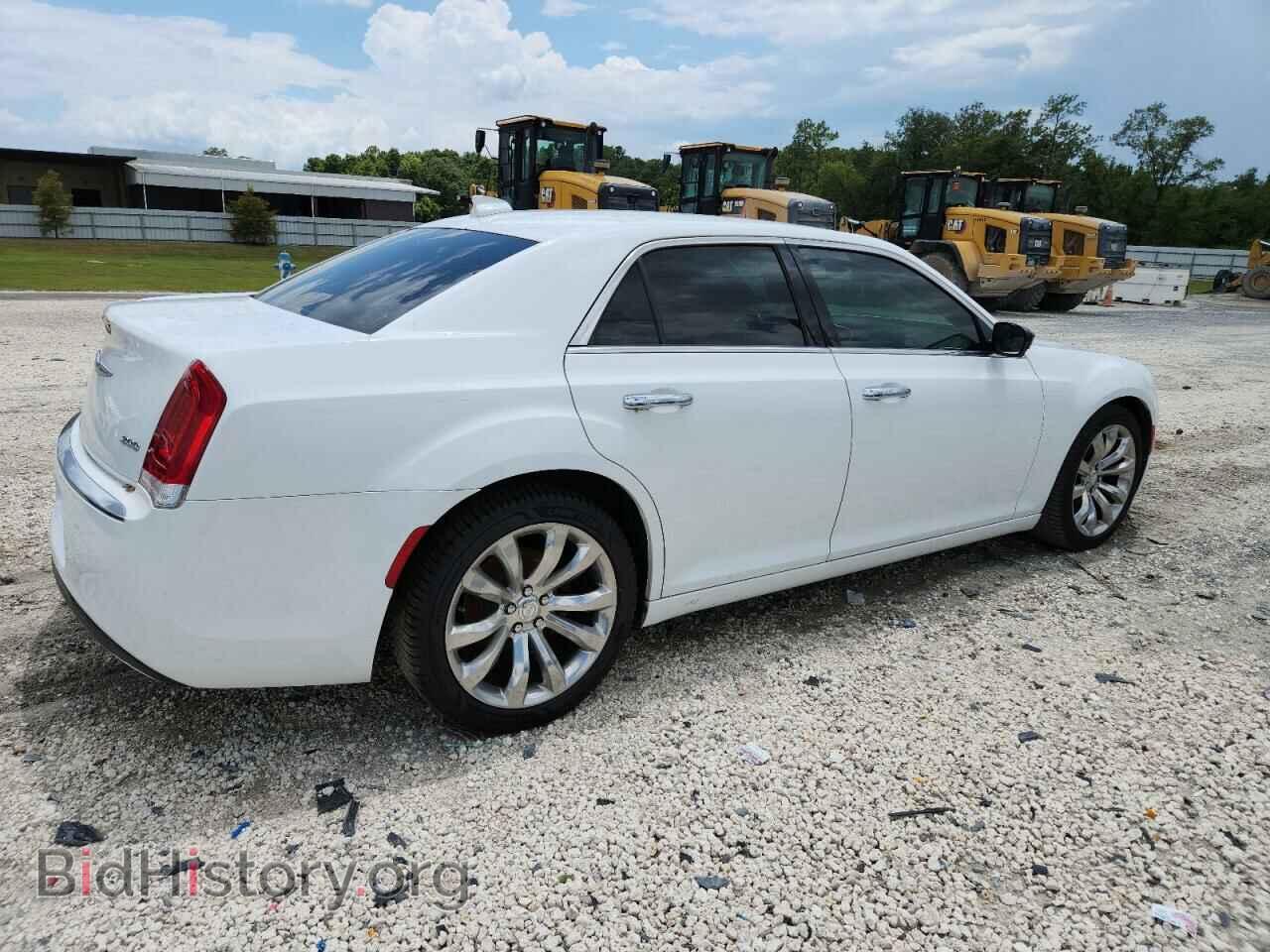 2019 CHRYSLER 300 - VIN: 2C3CCAEG2KH528741 - Фото 3