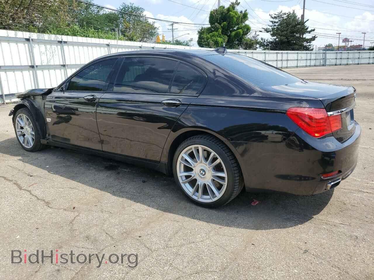 2011 BMW 7 SERIES - VIN: WBAKC8C58BC432386 - Фото 2