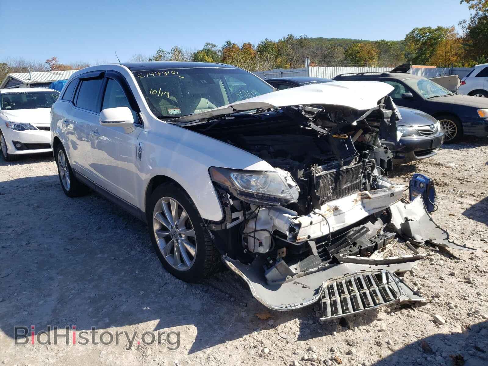 Photo 2LMHJ5AT0CBL54691 - LINCOLN MKT 2012
