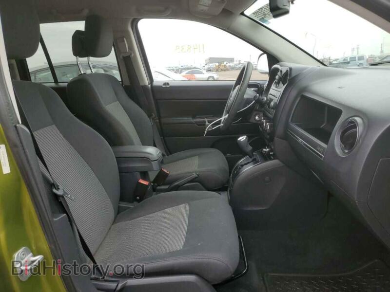 2012 Jeep COMPASS (VIN 1C4NJDBB6CD593319) — фото 5 из 10