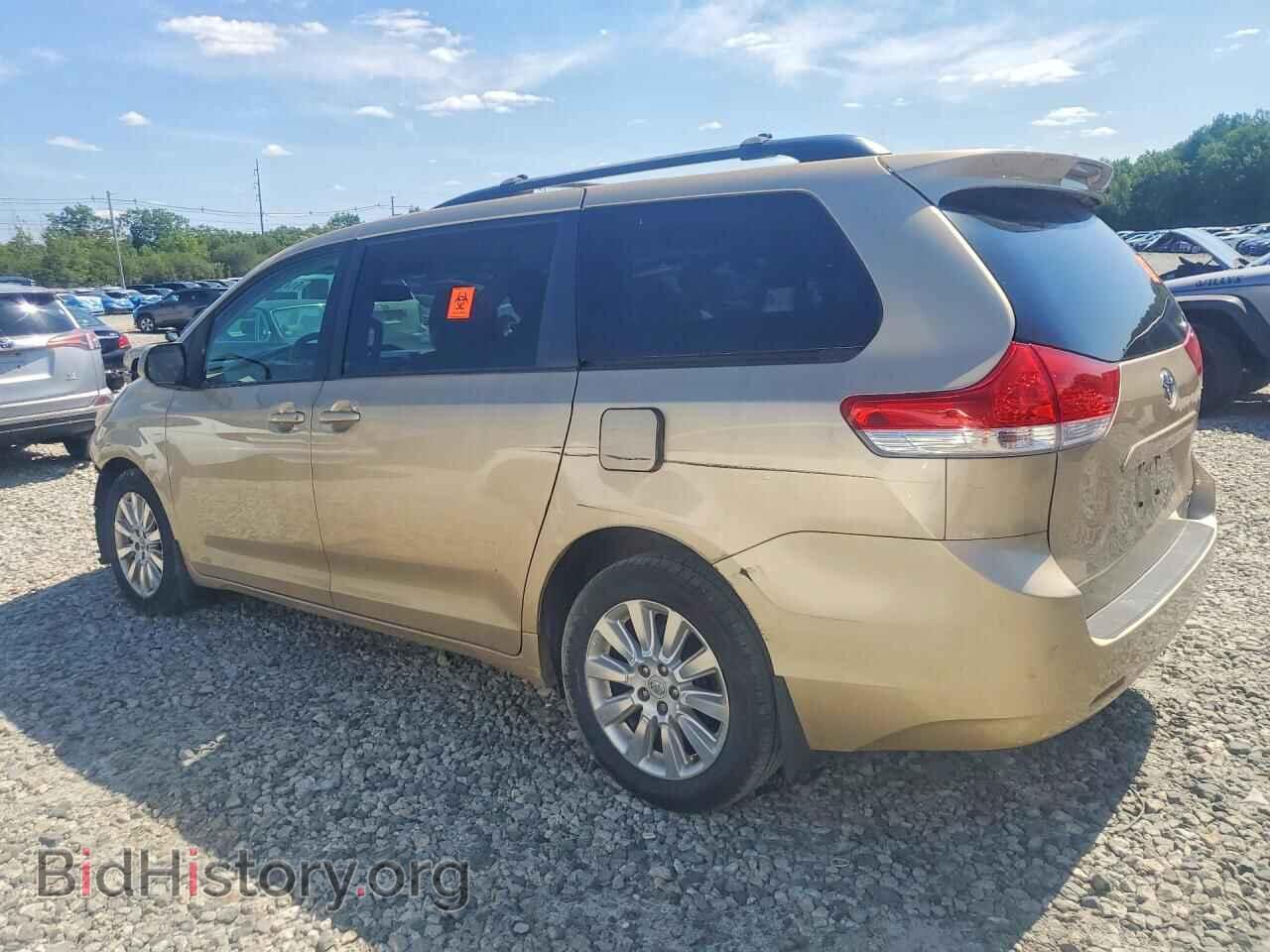 2011 TOYOTA SIENNA - VIN: 5TDJK3DC5BS024637 - Photo 2