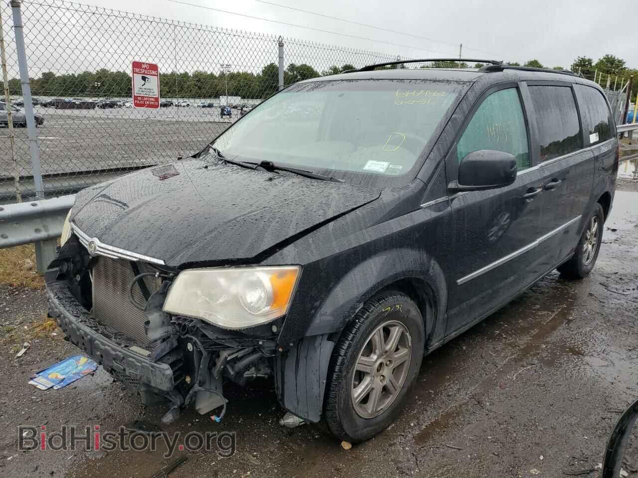 2009 CHRYSLER MINIVAN - VIN: 2A8HR54199R660056 - Фото 2