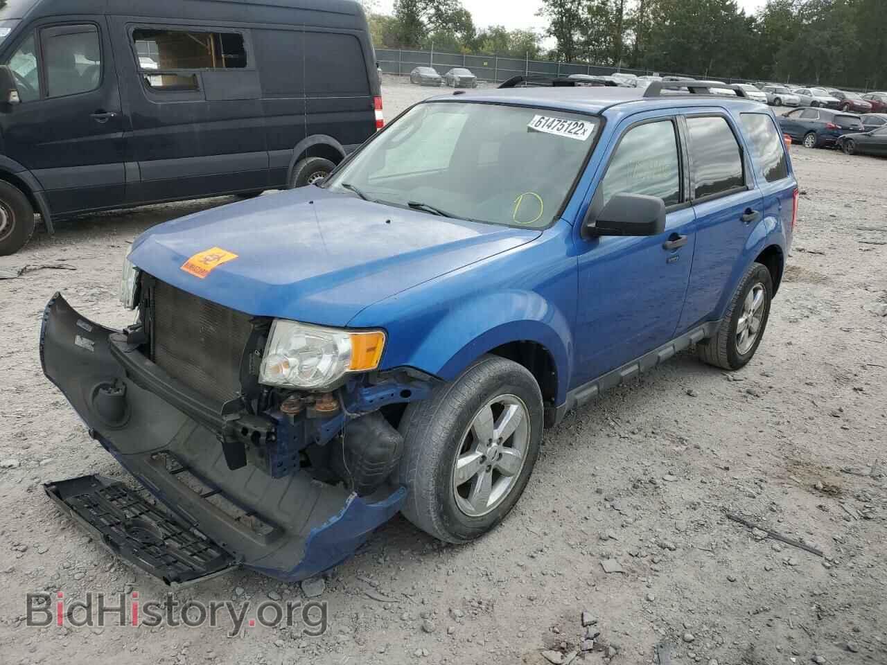 2011 FORD ESCAPE - VIN: 1FMCU0D77BKB74675 - Фото 2