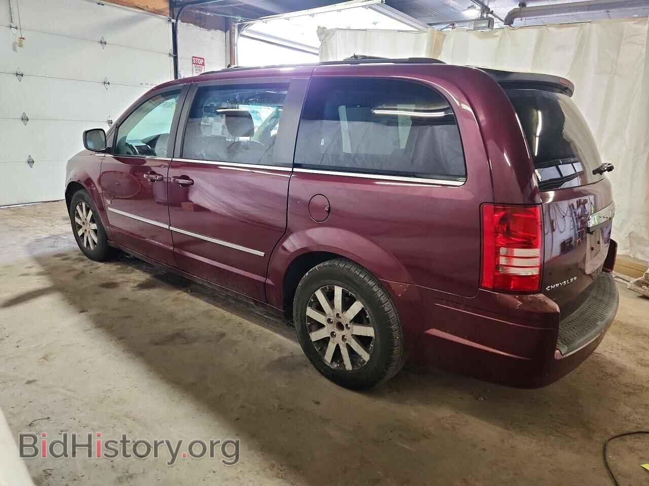2009 CHRYSLER MINIVAN - VIN: 2A8HR54199R647260 - Фото 2