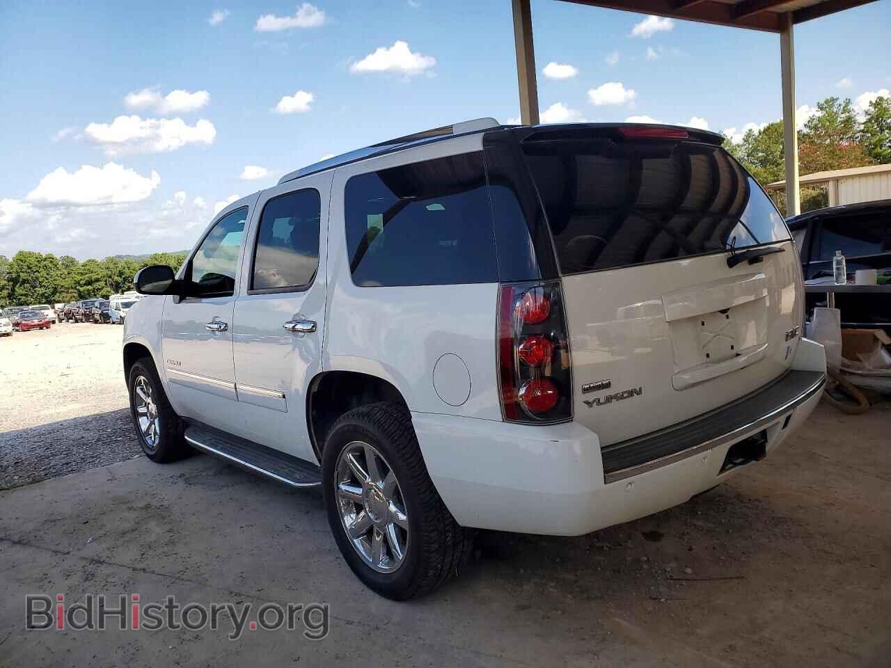 2011 GMC YUKON - VIN: 1GKS2EEF0BR392879 - Photo 2