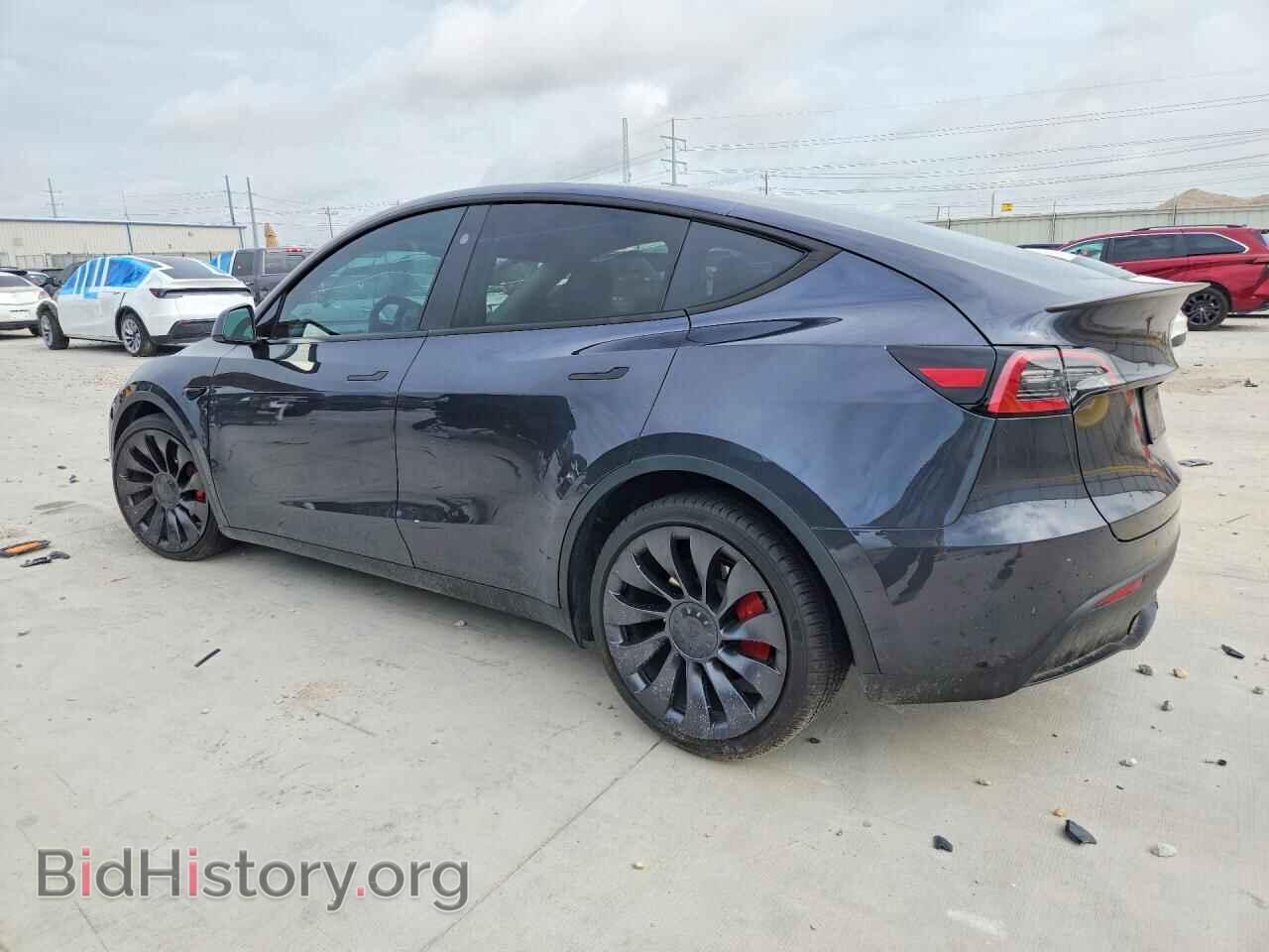 2024 TESLA MODEL Y - VIN: 7SAYGDEF2RA312273 - Photo 2