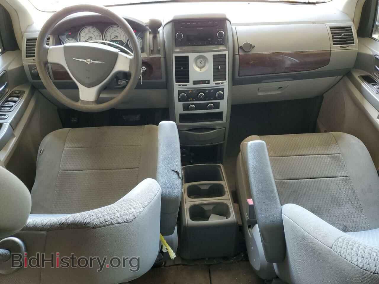 2010 CHRYSLER MINIVAN - VIN: 2A4RR2D10AR386027 - Фото 8
