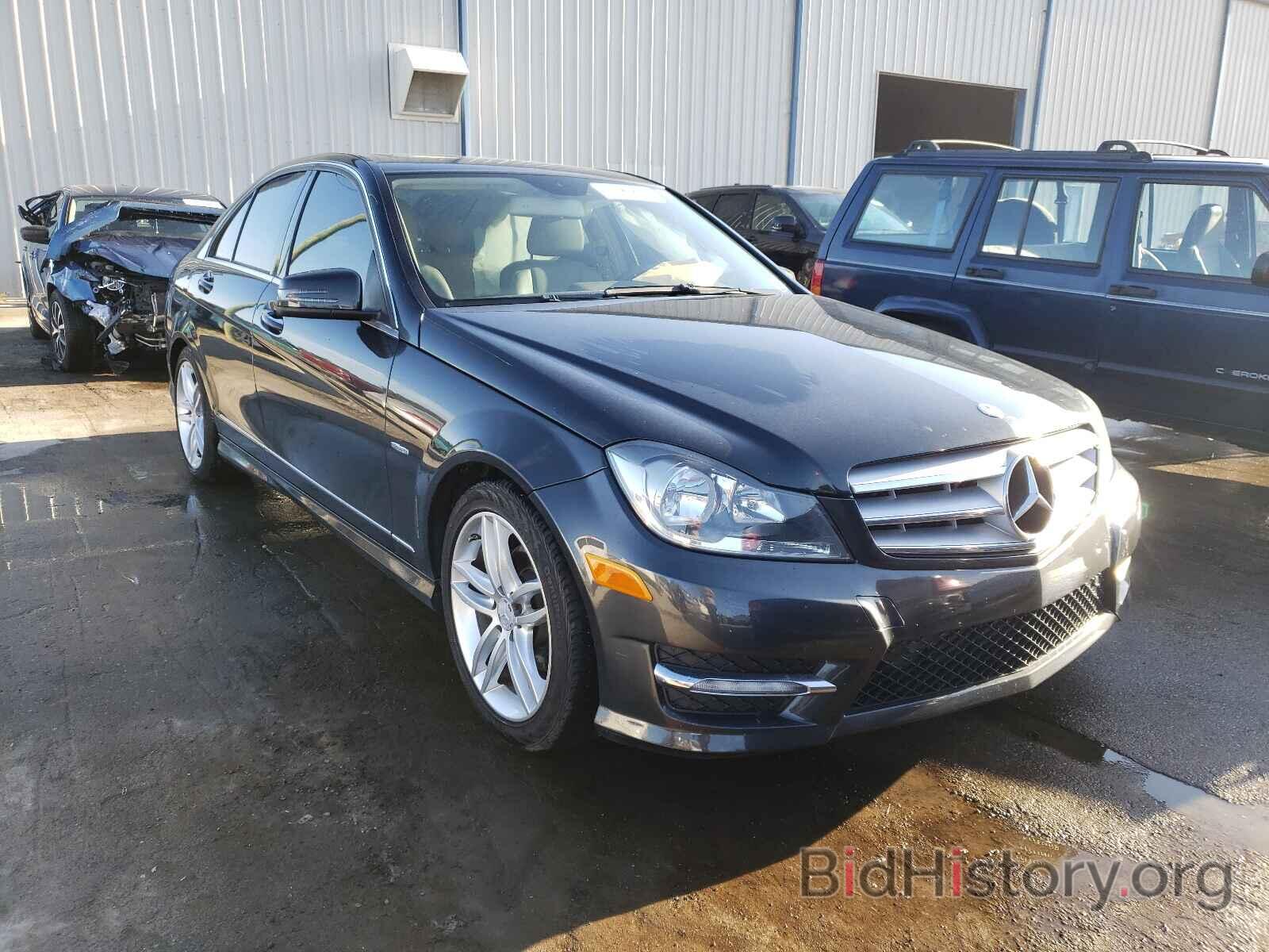 Photo WDDGF4HB2CA718079 - MERCEDES-BENZ C-CLASS 2012