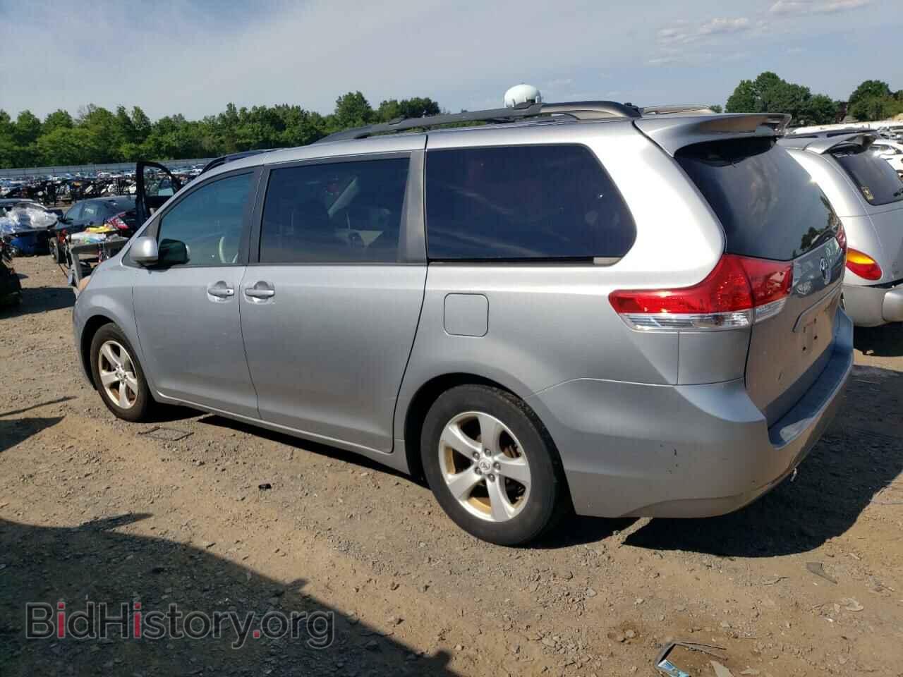 2011 TOYOTA All Models - VIN: 5TDKK3DC3BS129603 - Фото 2