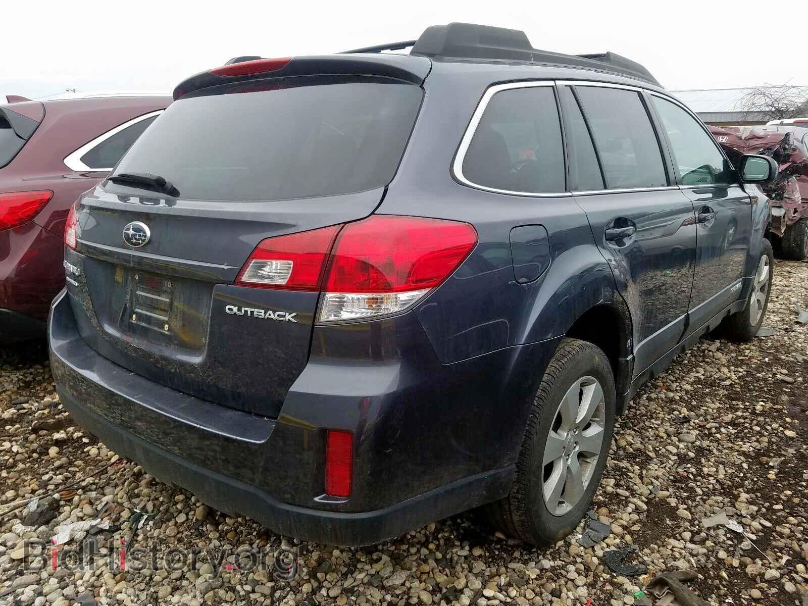 2010 SUBARU OUTBACK - VIN: 4S4BRCCC8A3345472 - Photo 4