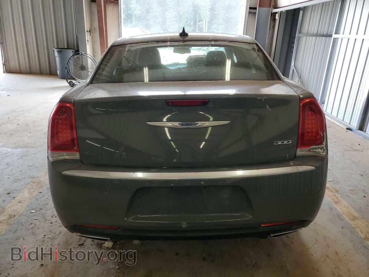 2019 CHRYSLER 300 - VIN: 2C3CCAAG4KH568809 - Фото 6