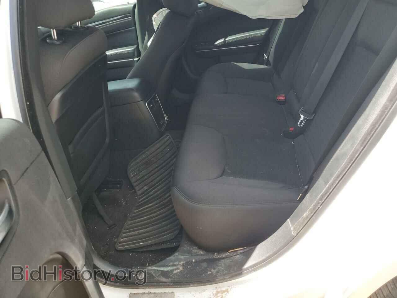 2018 CHRYSLER 300 - VIN: 2C3CCAAG3JH302096 - Фото 10