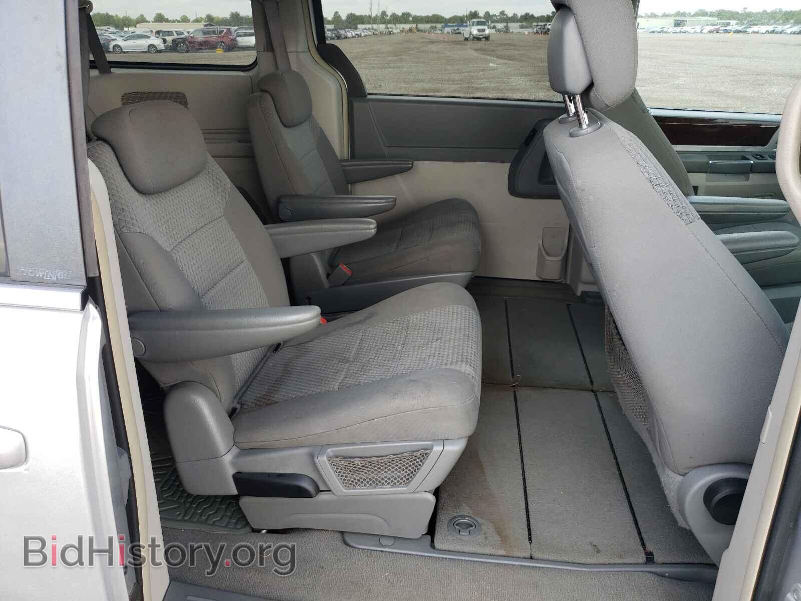 2010 CHRYSLER MINIVAN - VIN: 2A4RR5D18AR267028 - Фото 6