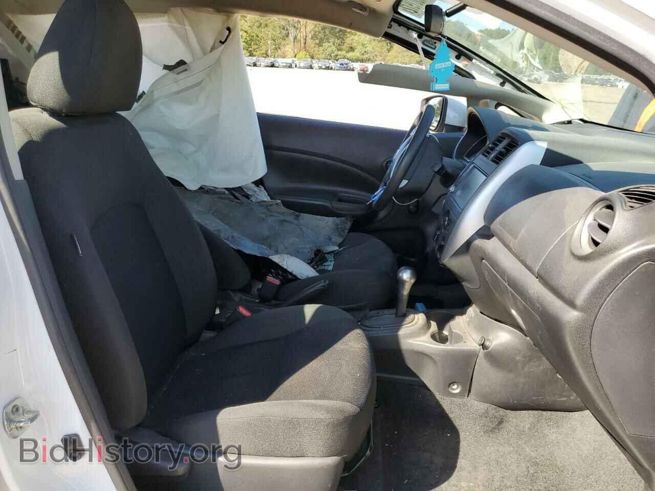 2019 NISSAN VERSA - VIN: 3N1CE2CP3KL360228 - Photo 5