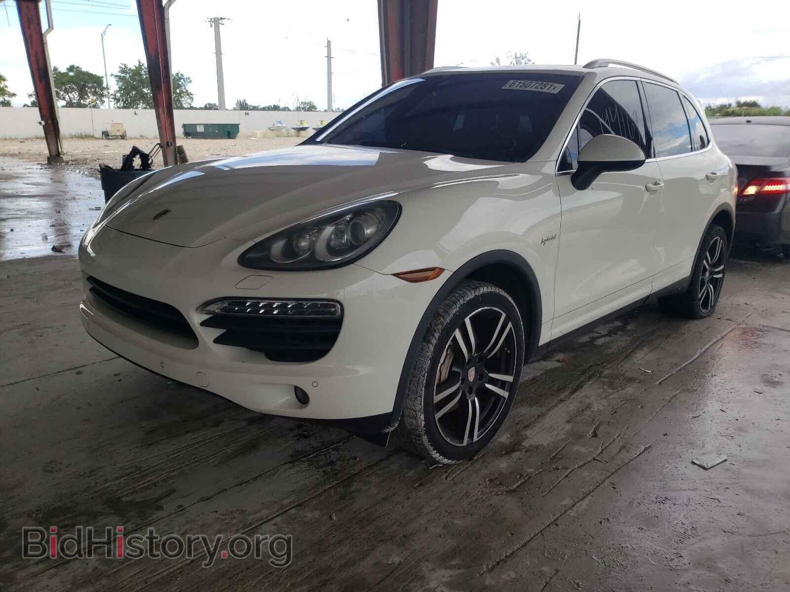2011 PORSCHE CAYENNE - VIN: WP1AE2A29BLA93649 - Фото 2