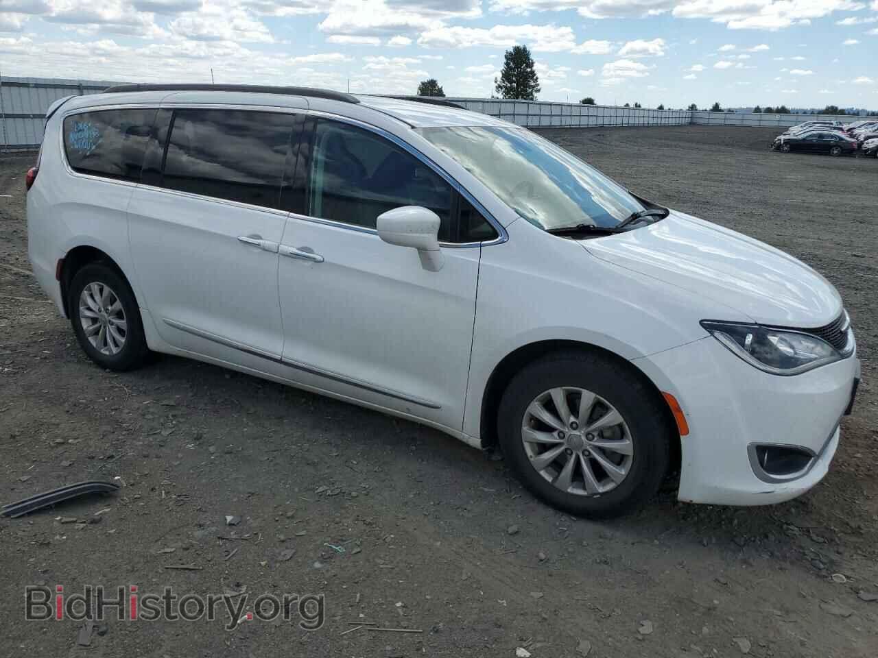 2017 CHRYSLER PACIFICA - VIN: 2C4RC1BG9HR540382 - Фото 4
