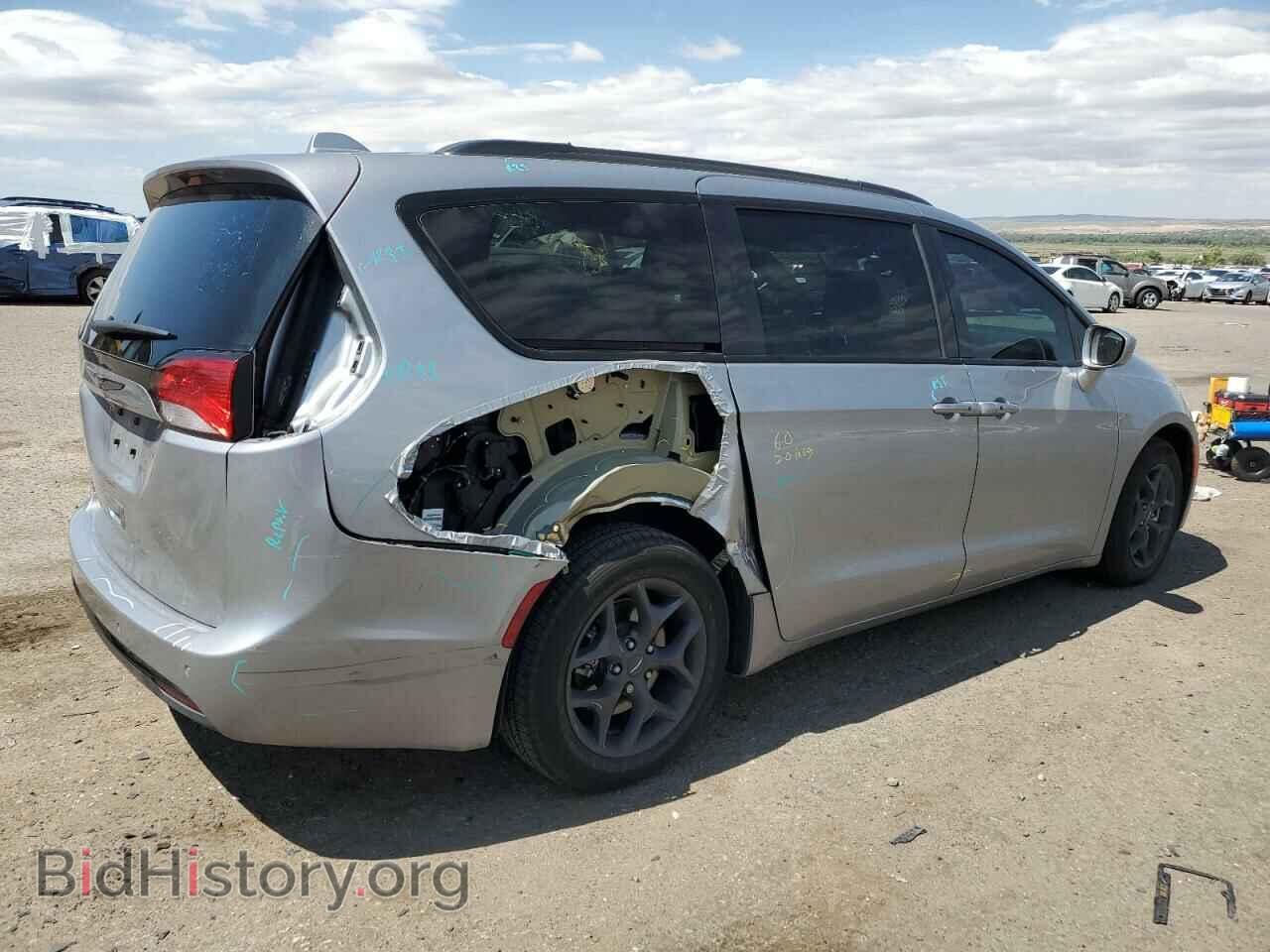 2018 CHRYSLER PACIFICA - VIN: 2C4RC1EG8JR228880 - Фото 3