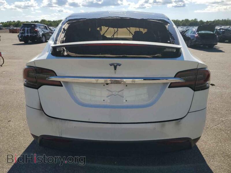 2018 Tesla MODEL X (VIN 5YJXCDE26JF141052) — фото 6 из 12