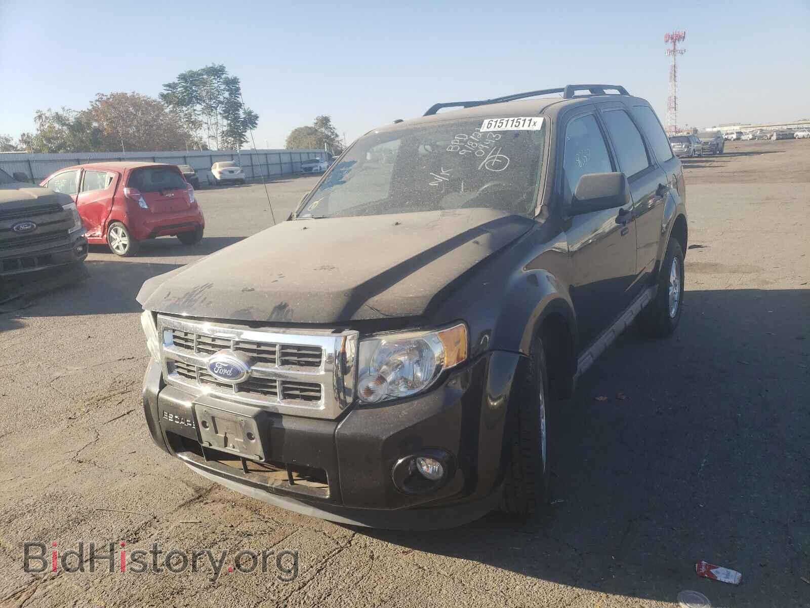 2011 FORD ESCAPE - VIN: 1FMCU0D71BKC10943 - Фото 2