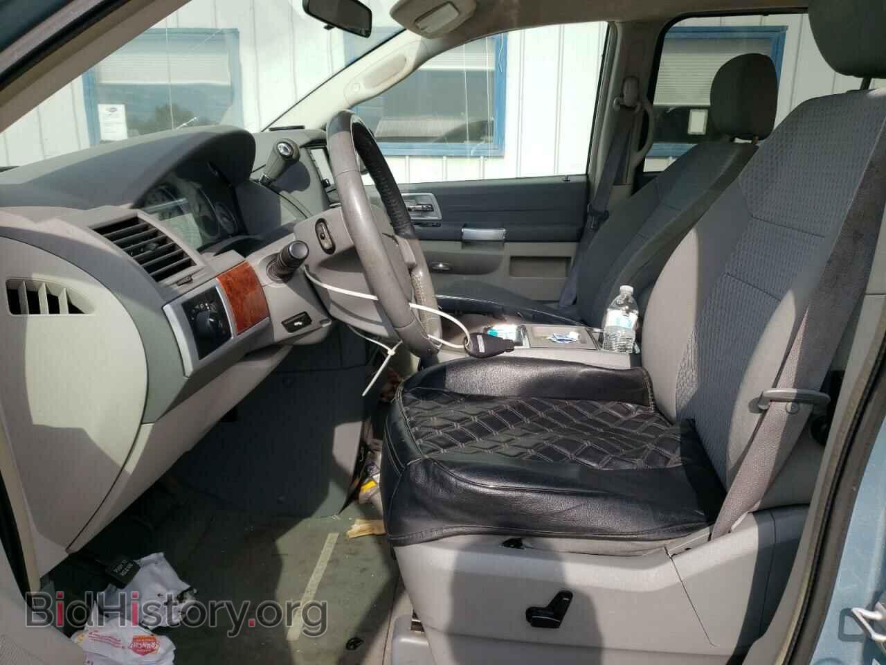 2008 CHRYSLER MINIVAN - VIN: 2A8HR54P48R681450 - Фото 7
