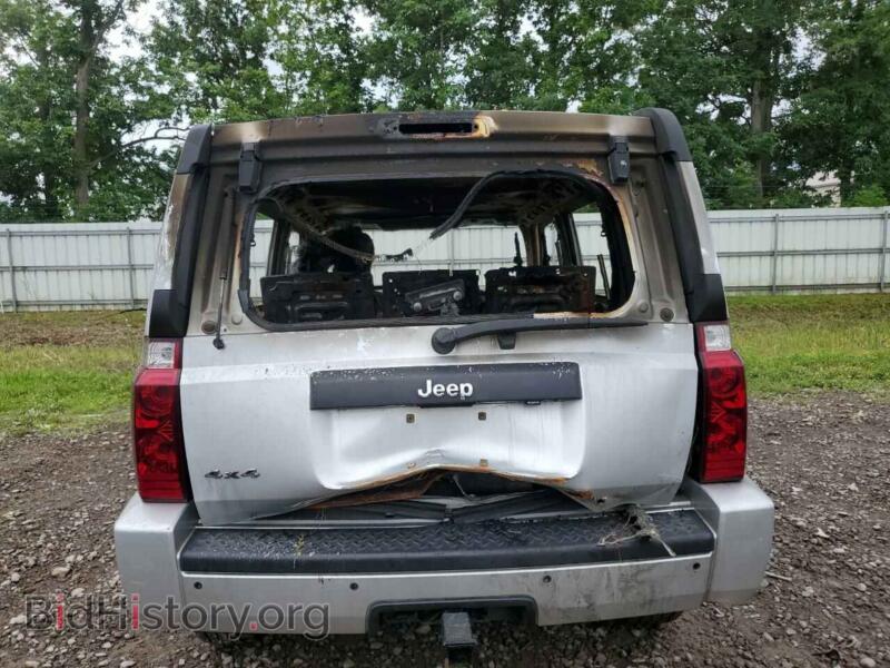 2008 Jeep COMMANDER (VIN 1J8HG48N88C225517) — фото 6 из 12