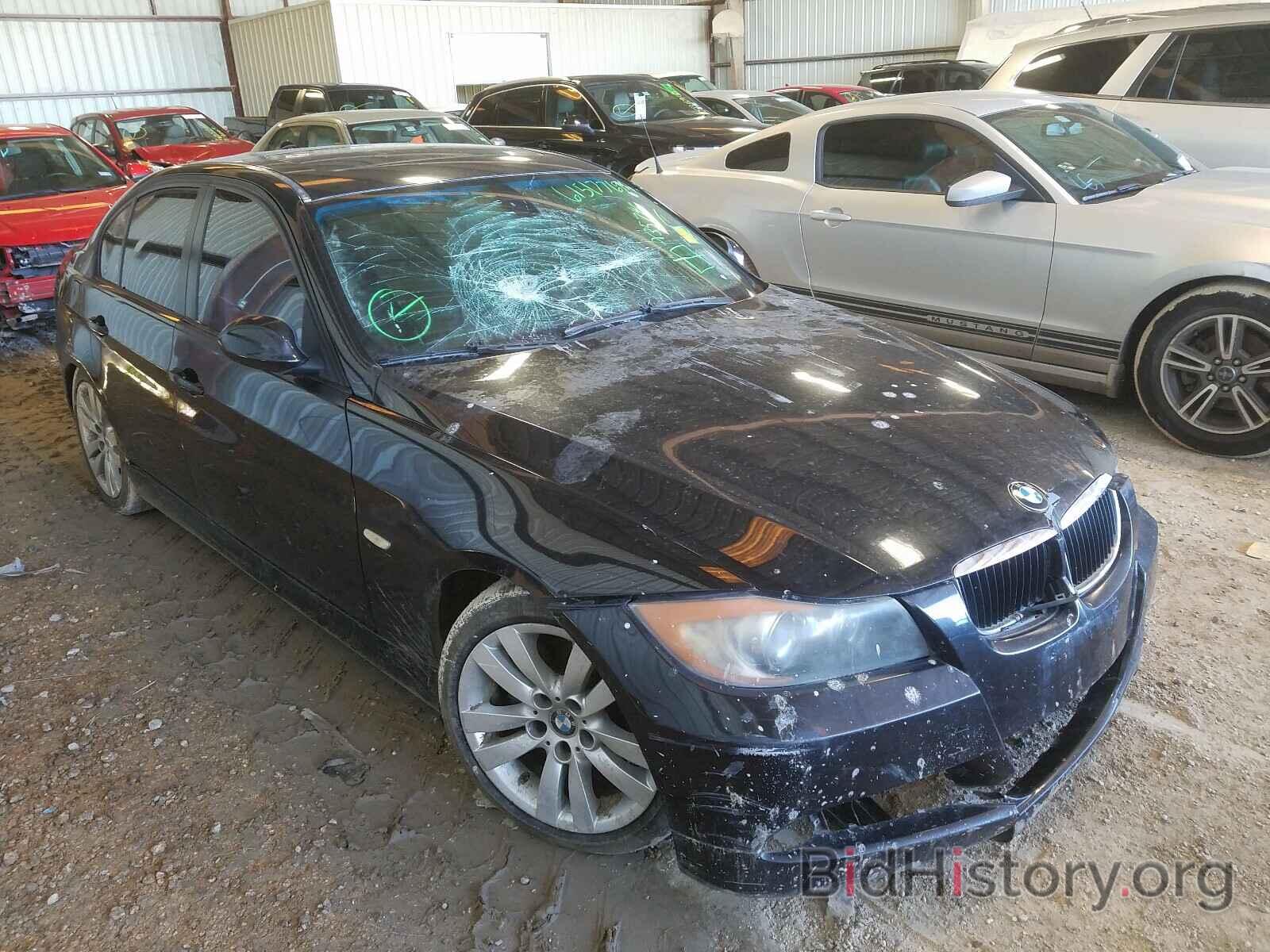 Photo WBAVB13506KX35746 - BMW 325 I 2006