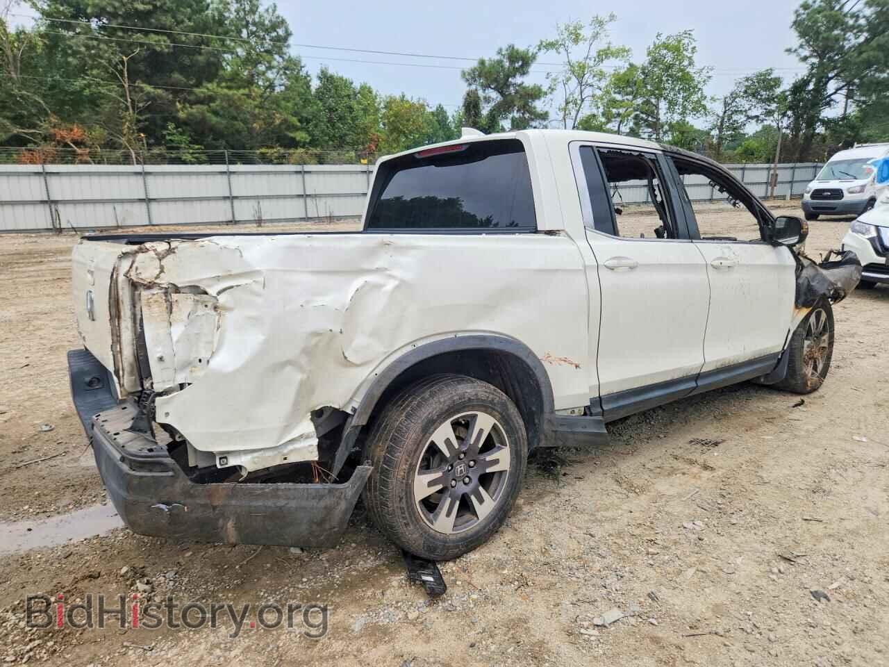 2017 HONDA RIDGELINE - VIN: 5FPYK3F51HB015256 - Photo 3